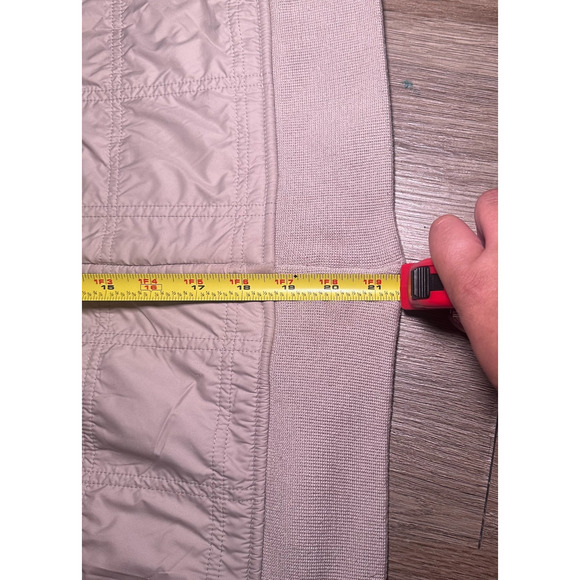 Patagonia Women’s Quilted Vest XL Beige Full Zip Fleece Lined Light Insulated - Picture 7 of 8